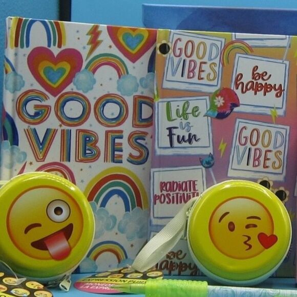 ๐ฅKids Fun Emoticons Set๐๐๐ happy face barrettes press on nails - Picture 9 of 9